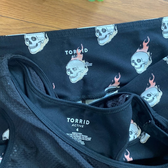 Torrid skull performance active set 4/5 - Picture 8 of 13